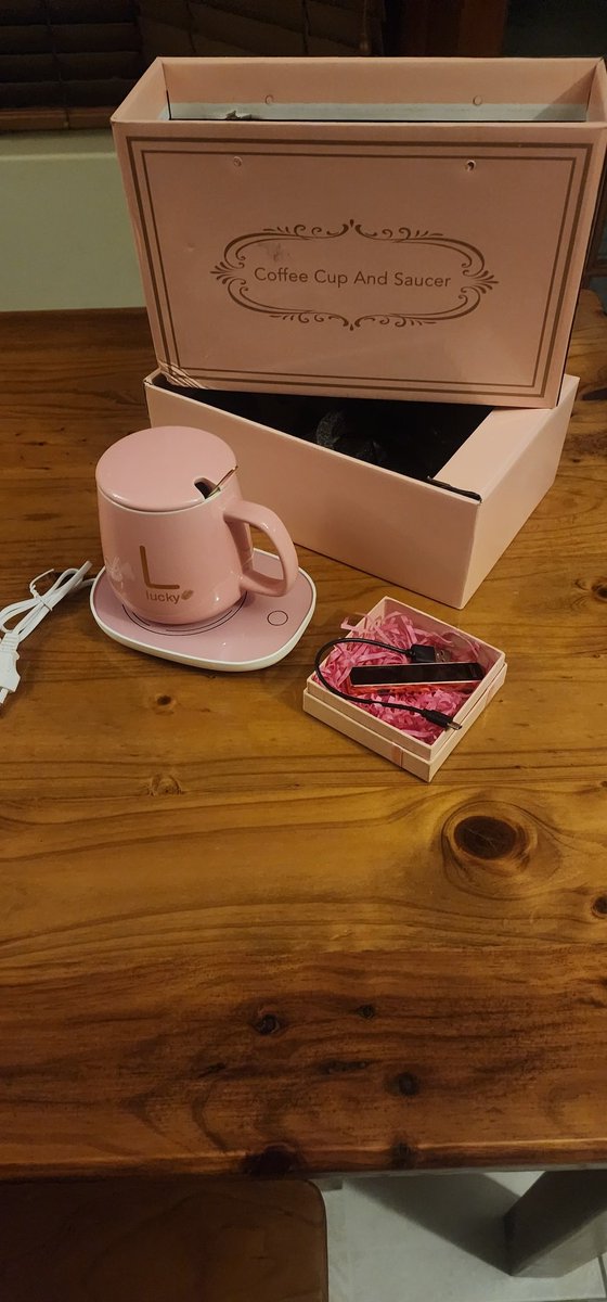 leyla_l's tweet photo. Spoils and treats #Alhamdullillah #SoGratefulForEverything https://t.co/7ia4zpLV68