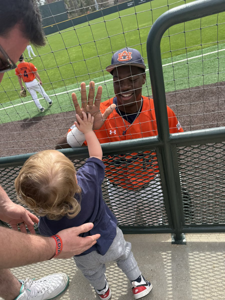 Blane1526's tweet photo. Levi kept screaming for Bub and Bub made the walk over!! Levi hasn’t stopped screaming “BUBBBB” since 

Thank you for making my sons day https://t.co/jlIzmI5EiE