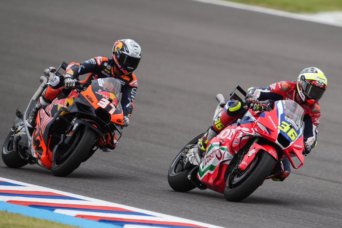 HRC_MotoGP's tweet photo. Getting it done, step by step!

@JoanMirOfficial 🅿️1️⃣0️⃣ and @Luca_Marini_97 🅿️1️⃣1️⃣ to round off a positive weekend here at the #ArgentinaGP 🇦🇷

Work still to do, but the progress is coming! https://t.co/3ctn95Hd0l
