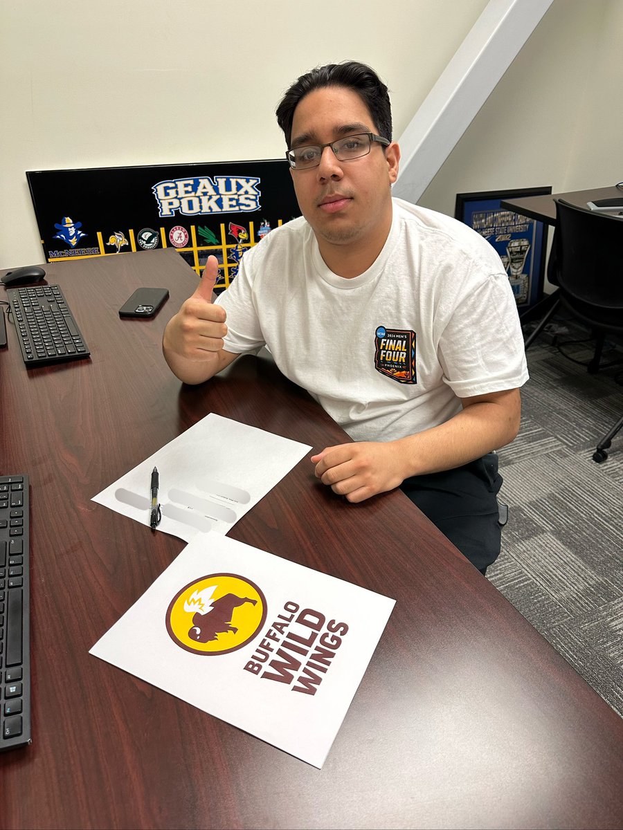 Pickswise's tweet photo. First ever student manager to sign an NIL deal:

McNeese State's Amir Khan 👏 https://t.co/16toeyOUJh