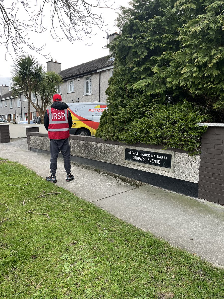 DublinIrsp1974's tweet photo. IRSP DUBLIN 
IRSP activists from santry north Co.Dublin were out today delivering leaflets on recruitment.
If you are passionate about republicanism, socialism, workers rights and want to make a difference between national and international topics join the IRSP today. 
#IRSP https://t.co/mJwznFPTmO
