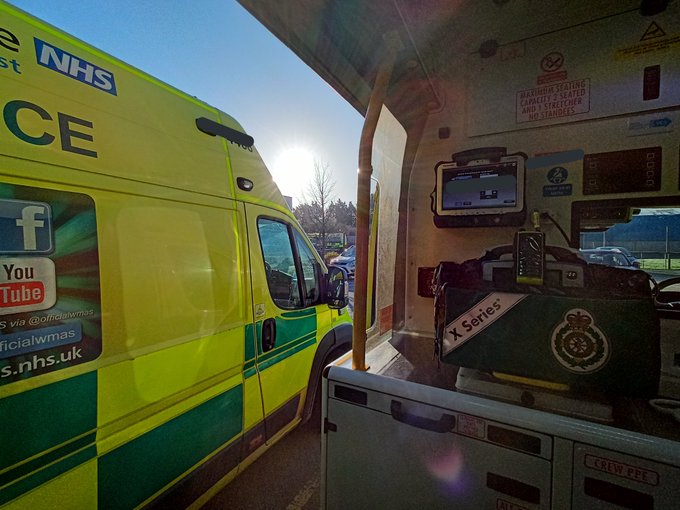 West Midlands Ambulance Service #HelpUsHelpYou tweet media