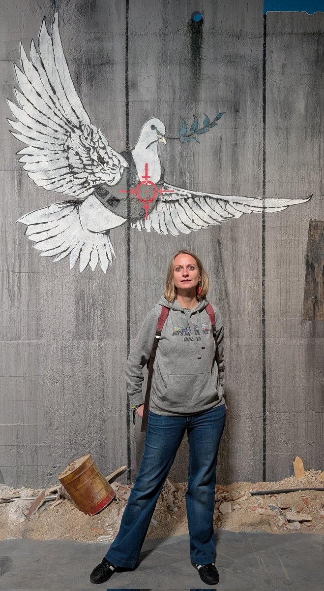 karinaFellina's tweet photo. I'm Polish and I stand with Ukraine 🇵🇱🇺🇦 https://t.co/c0H7APQCWs