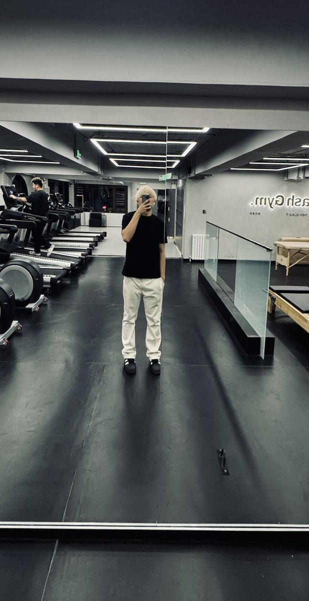 Lsy051012's tweet photo. fxxk 05 #北京 https://t.co/PPCuryWrUF