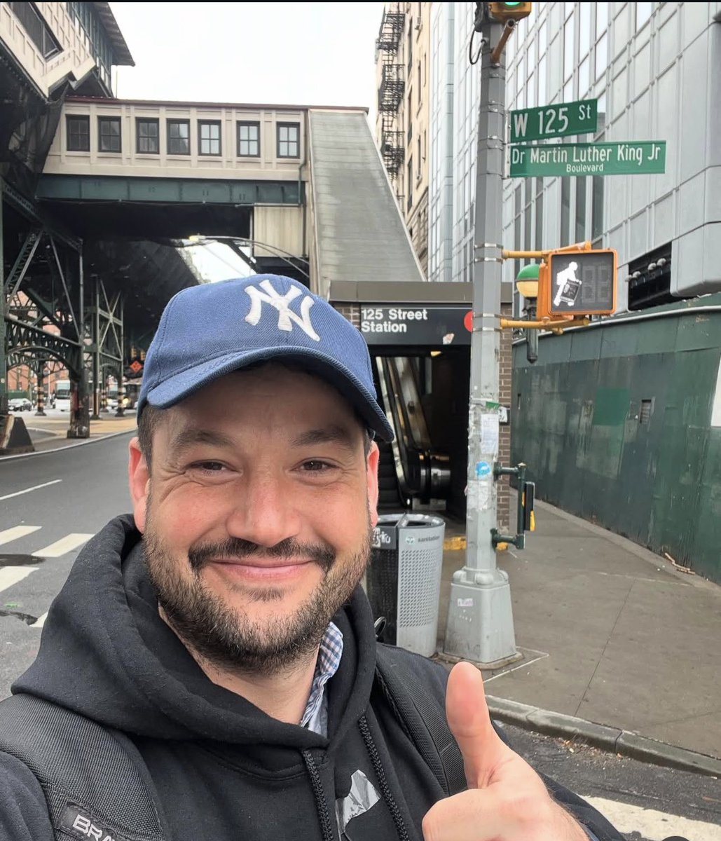 chessinslums's tweet image. Happy 40th Birthday to the incredible Russell Makofsky @thegiftofchess, Your passion and selfless dedication continues to inspire us all.

Cheers to many more years of ground breaking Impact across the Globe!

 #WalkWithus