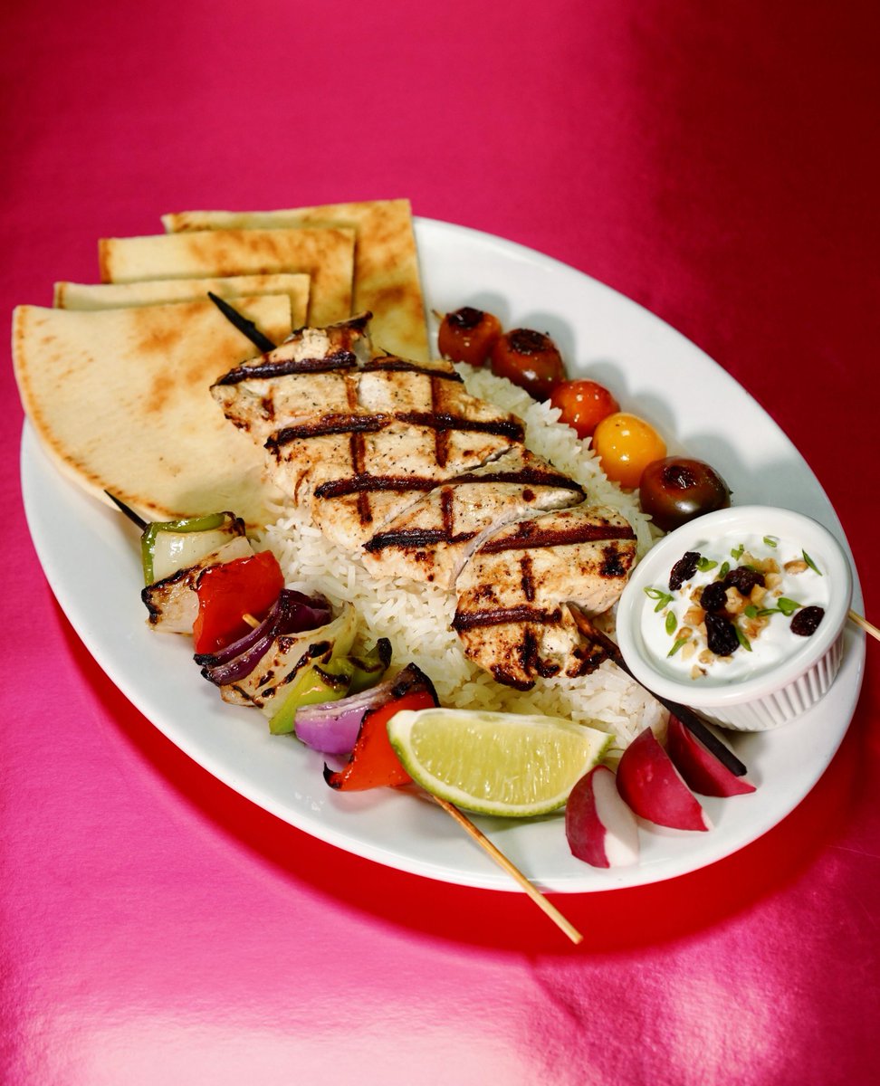 HUSTLERCASINOLA's tweet image. LUNCH TIME! 🍽️ Try our Chicken Kabob today for only $18.25! 😋#HUSTLERCasino #ChickenKabob