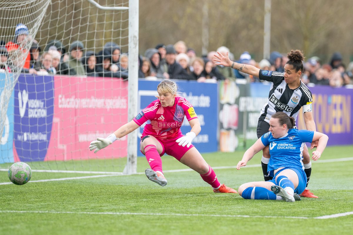Cracking game today saw <a href="/DurhamWFC/">Durham Women FC</a> complete the double on local rivals <a href="/NUFCWomen/">Newcastle United Women</a> with a 3-1 home victory. #BarclaysWC #ideventphoto