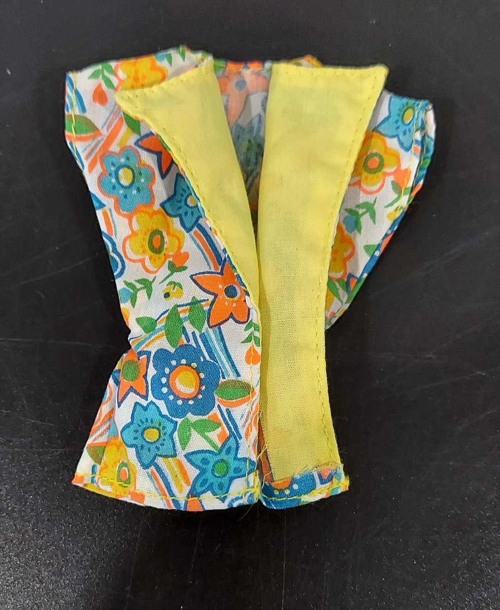 AngelaRienerth's tweet image. !!! 30% off all items, Vendor #629, at Blue Crow Antique Mall, Painter, Va.  @bluecrowantiques #oillamp #fingerloop #hallmark #ornament #harleydavidson #dynastreetbob #2007s #art #handmade #tree #scallop #barbie #purplelabel #shirt #vintage #antique #collector #collectible