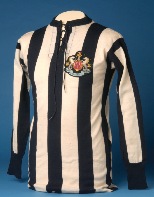 Radicals, Rebels, Royals / The Beautiful Badge (@beautifulbadge) on Twitter photo Newcastle city coat of arms, seen here on the shirt of James ‘Tadger’
Stewart.
1911 FA Cup Final
#NUFC #NUFCFans <a href="/GallowgateShots/">GallowgateShots #NUFC</a> Newcastle city coat of arms, seen here on the shirt of James ‘Tadger’
Stewart.
1911 FA Cup Final
#NUFC #NUFCFans <a href="/GallowgateShots/">GallowgateShots #NUFC</a>