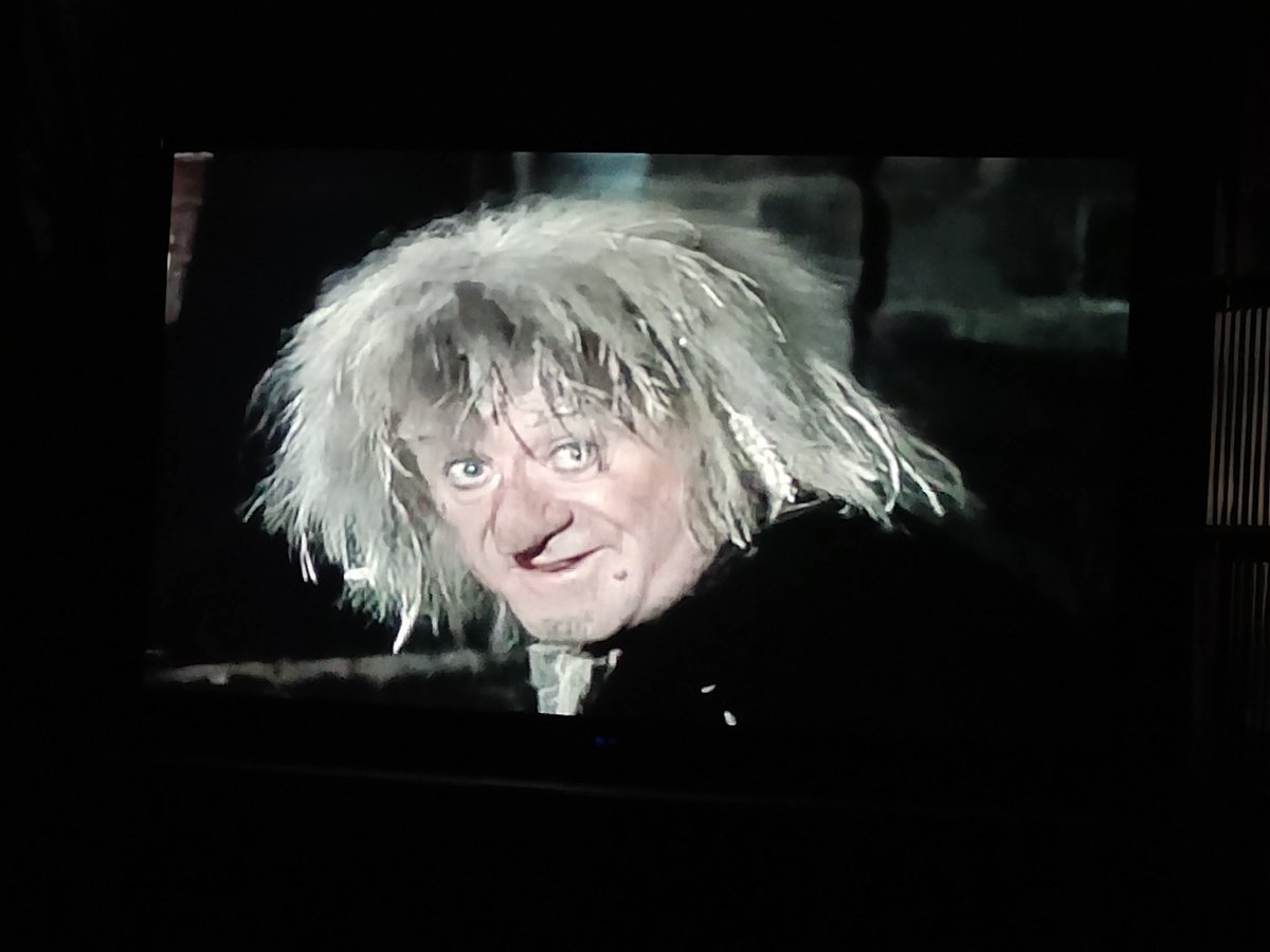 Missjulesdavid's tweet photo. After 5 days on the road, nothing like a bit of Worzel Gummidge. The old ones are the best https://t.co/o8obxhmNjM
