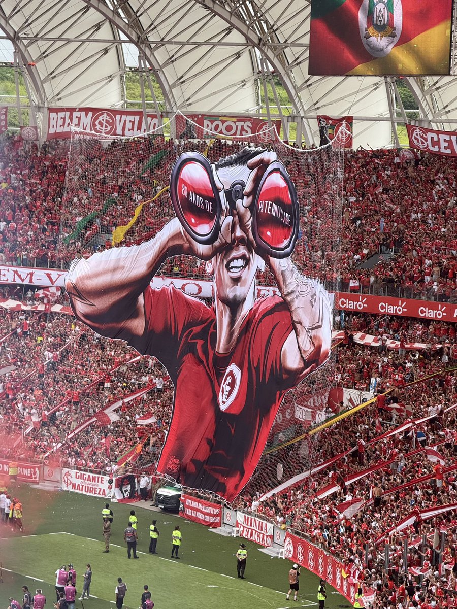 QGdoInter's tweet photo. O MOSAICO PREPARADO PELA TORCIDA DO INTER.

80 ANOS DE PATERNIDADE. 🔥

📸 | @_olucasdias