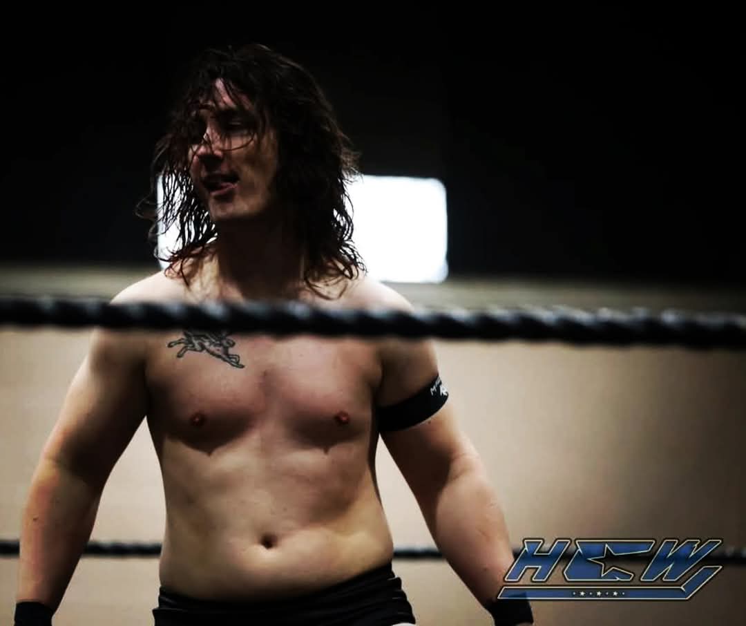 C U T T H R O A T
             X
    Y A K U Z A
.
.
.
📸 credit : Mason Coley