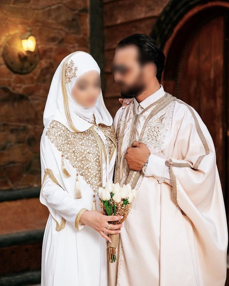 Tunisianesque's tweet image. 🇹🇳✨| Aujourd’hui c’était la journée nationale de l’habit traditionnel, l’occasion de célébrer notre magnifique héritage vestimentaire !

Rappelons-nous toujours que l’amour du pays, c’est aussi dans le vêtement, et que les grandes nations sont celles qui s’assument pleinement.