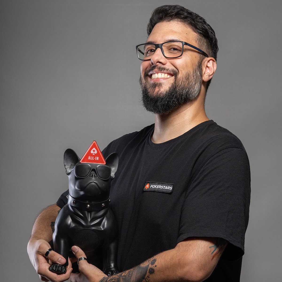 Dauchvid's tweet photo. Hoy toca ir calentando motores porque estamos a tan sólo una semana de que arranquen las #SCOOP, probablemente las mejores series del año en @PokerStarsSpain.
Ven a pedírmelas mientras repasamos cositas del #CEP y del #PSOpen de Campione.
📺 https://t.co/m0zzADqiE0 https://t.co/2KcF5M5rom
