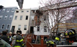 Breaking : STATEMENT OF MAYOR ERIC ADAMS AND FDNY COMMISSIONER ROBERT S. TUCKER ON CRITICAL INJURIES TO BROOKLYN FIREFIGHTER
 
Mayor Eric Adams and FDNY Commissioner Robert S. Tucker announced Sunday that a firefighter was critically injured in a fire at 1133 Lafayette Avenue in