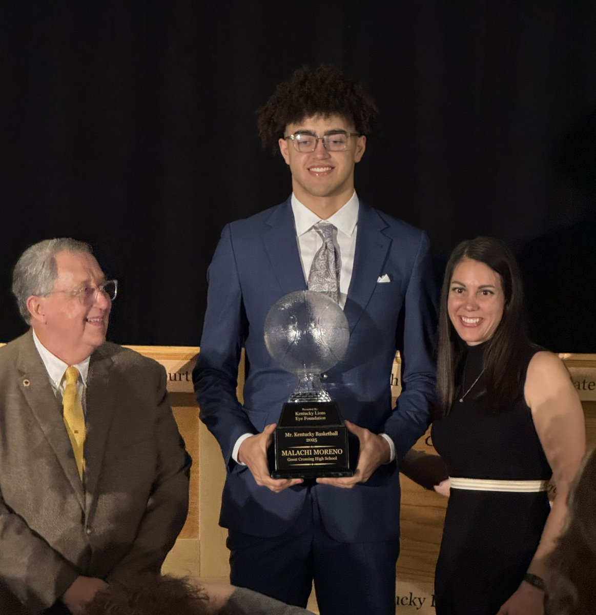 THE 2025 KENTUCKY MR. BASKETBALL IS…

Malachi Moreno (Great Crossing)!!!