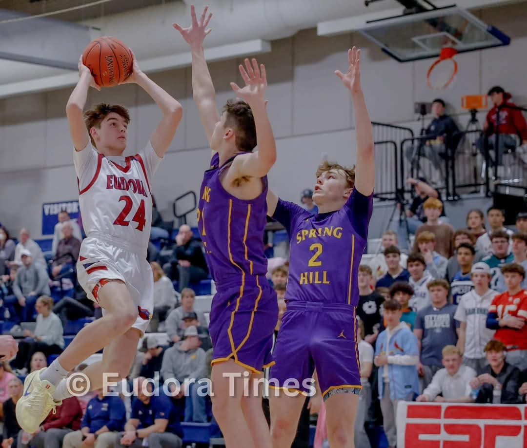 EudoraHoops's tweet photo. All Frontier League Basketball Honors

Cash Schneider - 2nd Team
Ryan Osburn - 2nd Team
Errol Siemon - Honorable Mention

Congratulations Cash, Ryan, and Errol!

Thansk Eudora Times for photos https://t.co/NvgciglqHk