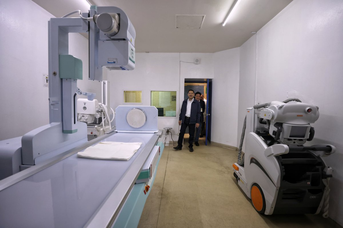 En la visita al Hospital General Tacuba del <a href="/ISSSTE_mx/">ISSSTE</a>, uno de los más concurridos de la Ciudad de México, pudimos supervisar el funcionamiento de los servicios en fin de semana, y platicamos con la derechohabiencia y con el personal médico sobre sus necesidades.