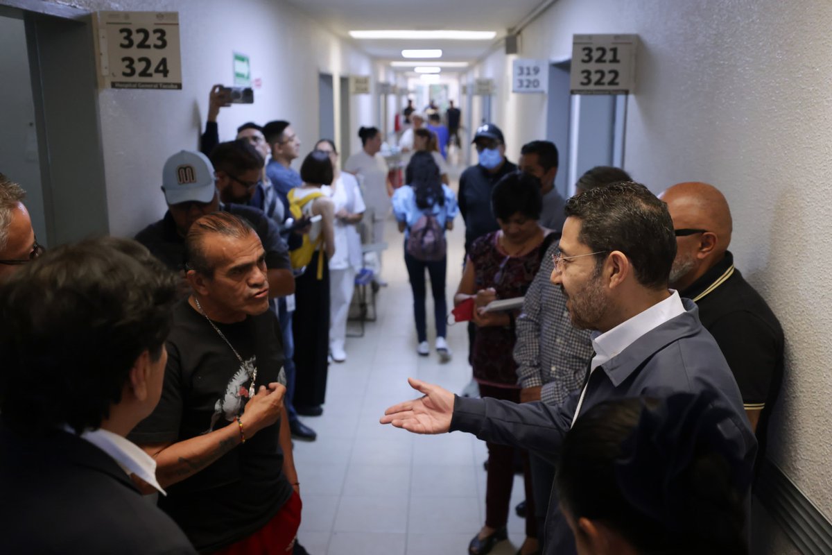 martibatres's tweet photo. En la visita al Hospital General Tacuba del @ISSSTE_mx, uno de los más concurridos de la Ciudad de México, pudimos supervisar el funcionamiento de los servicios en fin de semana, y platicamos con la derechohabiencia y con el personal médico sobre sus necesidades. https://t.co/8Hszq8Ndy5