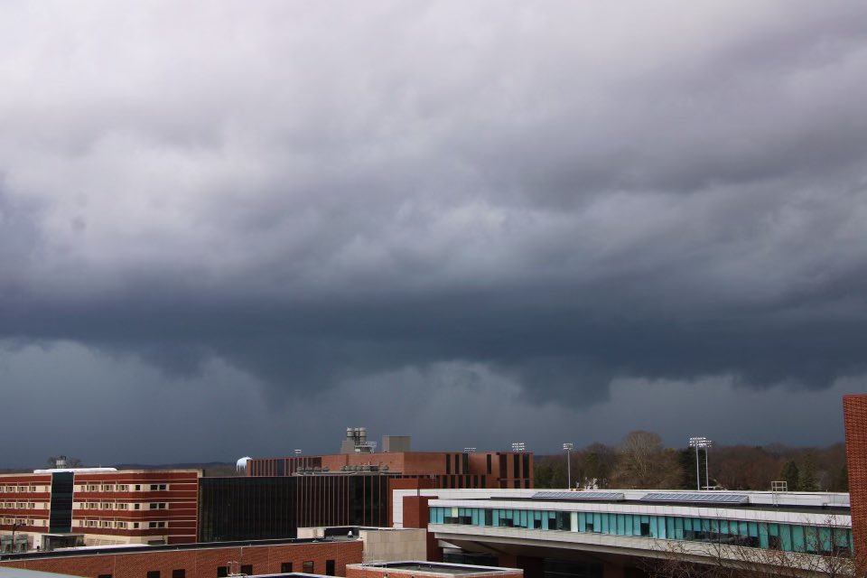 StormChaseTeam's tweet image. Happy #StormySunday ☔️ Today, a severe weather warned squall line passed through State College, PA ⛈️ Wind gusts of up to 67 mph were reported on top of Walker Building!
Credit:
Alison Sousa
Justin Hassel
Filippo Formica
Nico Wells