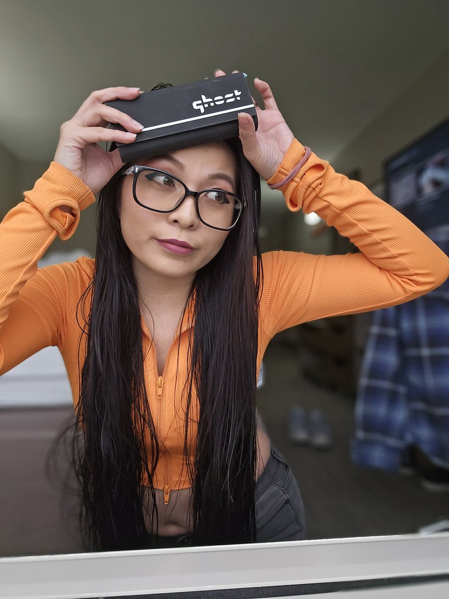 Kelly-Anne (@kittykat_kellz) on Twitter photo Velma vibes yuh! 😎
These are the Blokz Blue Light lenses on a frame from the <a href="/GhostGaming/">Ghost Gaming</a> Collection! 👻
It's a perfect fit to add the Blokz Blue Light to it! They are amazing for my late night minecraft session ❤️🤗
<a href="/Zenni_Gaming/">Zenni Gaming</a> <a href="/zennioptical/">Zenni®</a>
#gifted #partner Velma vibes yuh! 😎
These are the Blokz Blue Light lenses on a frame from the <a href="/GhostGaming/">Ghost Gaming</a> Collection! 👻
It's a perfect fit to add the Blokz Blue Light to it! They are amazing for my late night minecraft session ❤️🤗
<a href="/Zenni_Gaming/">Zenni Gaming</a> <a href="/zennioptical/">Zenni®</a>
#gifted #partner