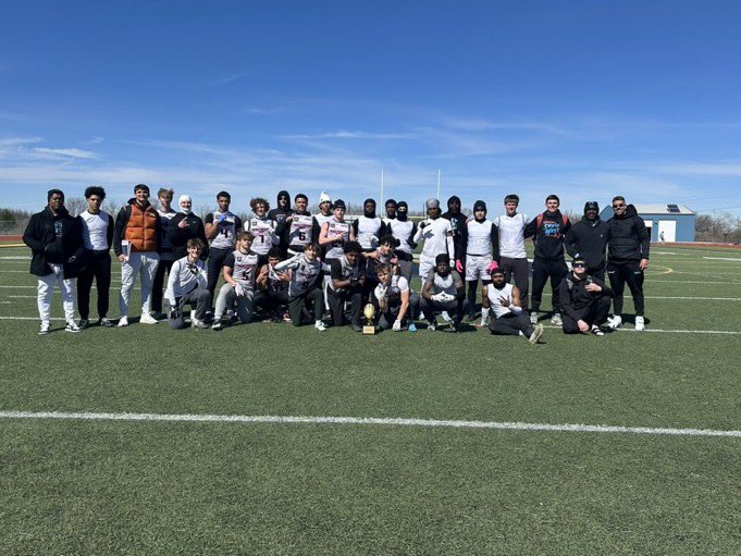 JacksonLT0's tweet image. Great day for @Southwest7v7 
Won the 18u championship in style