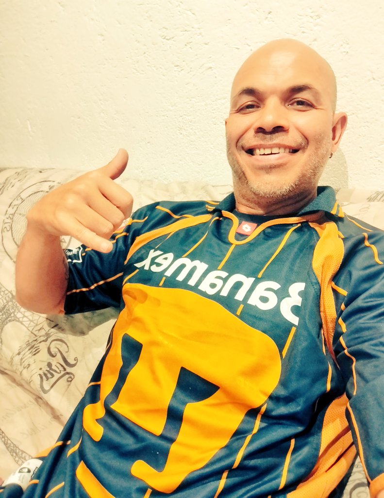 JOEGONGORA's tweet photo. @TUDNMEX @redes_TUDN @PumasMX gana hoy!!!! Sí o sí 

#azulyorodeporvida https://t.co/19t4oWnEw6