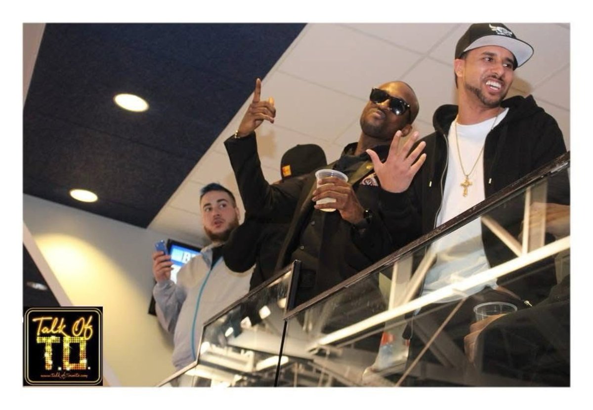 KamakacciJuice's tweet image. 🚨 VIP Box Suite Experience: Raptors vs. Spurs! 🏀🔥

Get ready for the ULTIMATE game night! MLSE &amp;amp; Talk of Toronto are bringing you an exclusive VIP Box Suite Experience at Scotiabank Arena on Sunday, March 23, 2025!

🎟️ $259 + tax per ticket
#RaptorsFans #BasketballExperience