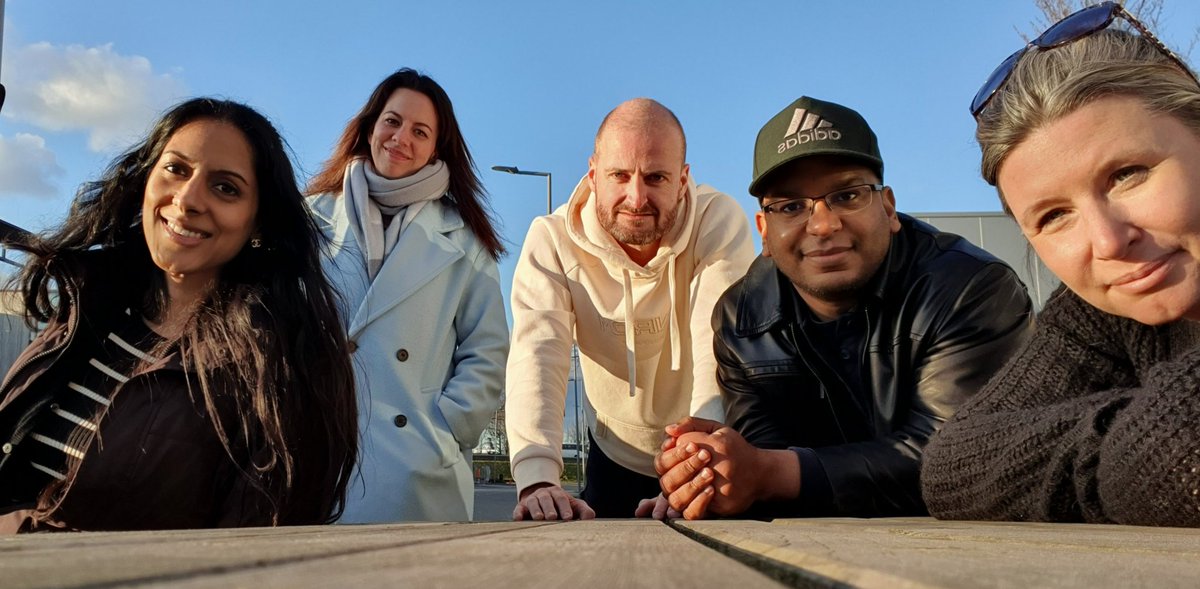 shirleys86's tweet photo. #rock #music #rotterdambased #popmusic #songs #covers #singing #muziek #songwriter #ownsongs #bandpractice #bandpic #band #rehearsal #coverband #zangeressen #drummer #gitarist #bassist #sunday #soundslikeaplan #goldenhour #soundslikaplan_band #weekend
#๐ฅ #๐ธ #๐ค #๐ถ https://t.co/qaJaeV3iI2