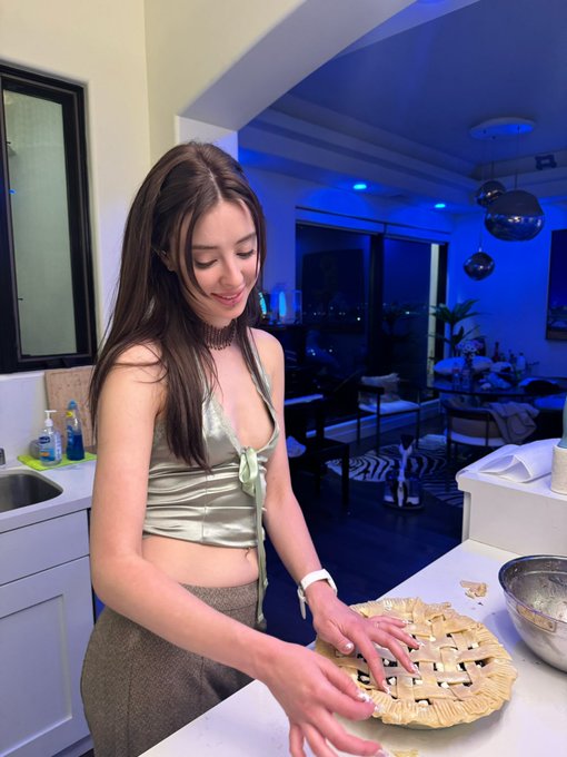 Watch Haley Reed✨$6 onlyfans✨'s leaked NSFW photo on TwXstars