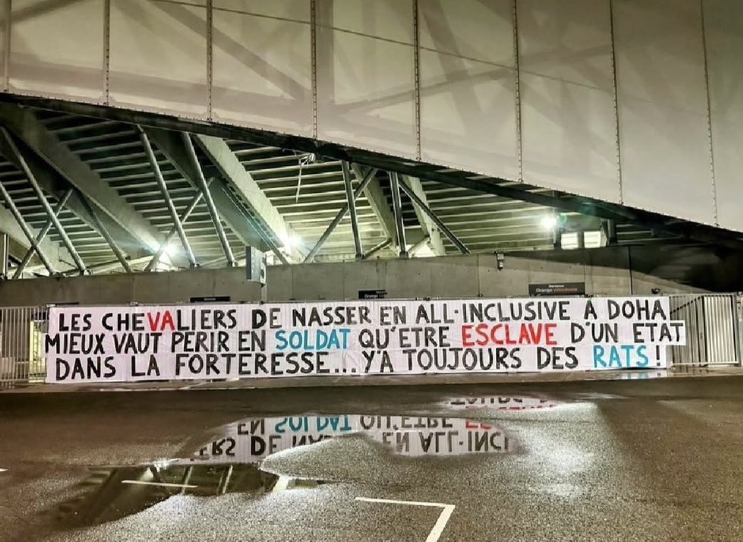 olivierlaval27's tweet photo. PSG v OM. Le tifo sur le thème des chevaliers a-t-il été leaké ? https://t.co/alKYL9c4Z2
