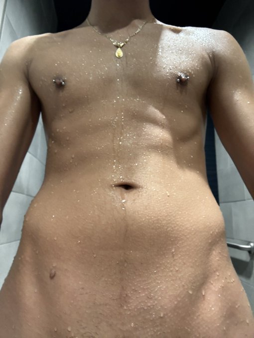 Watch OnlyVani 🪩's leaked NSFW photo on TwXstars