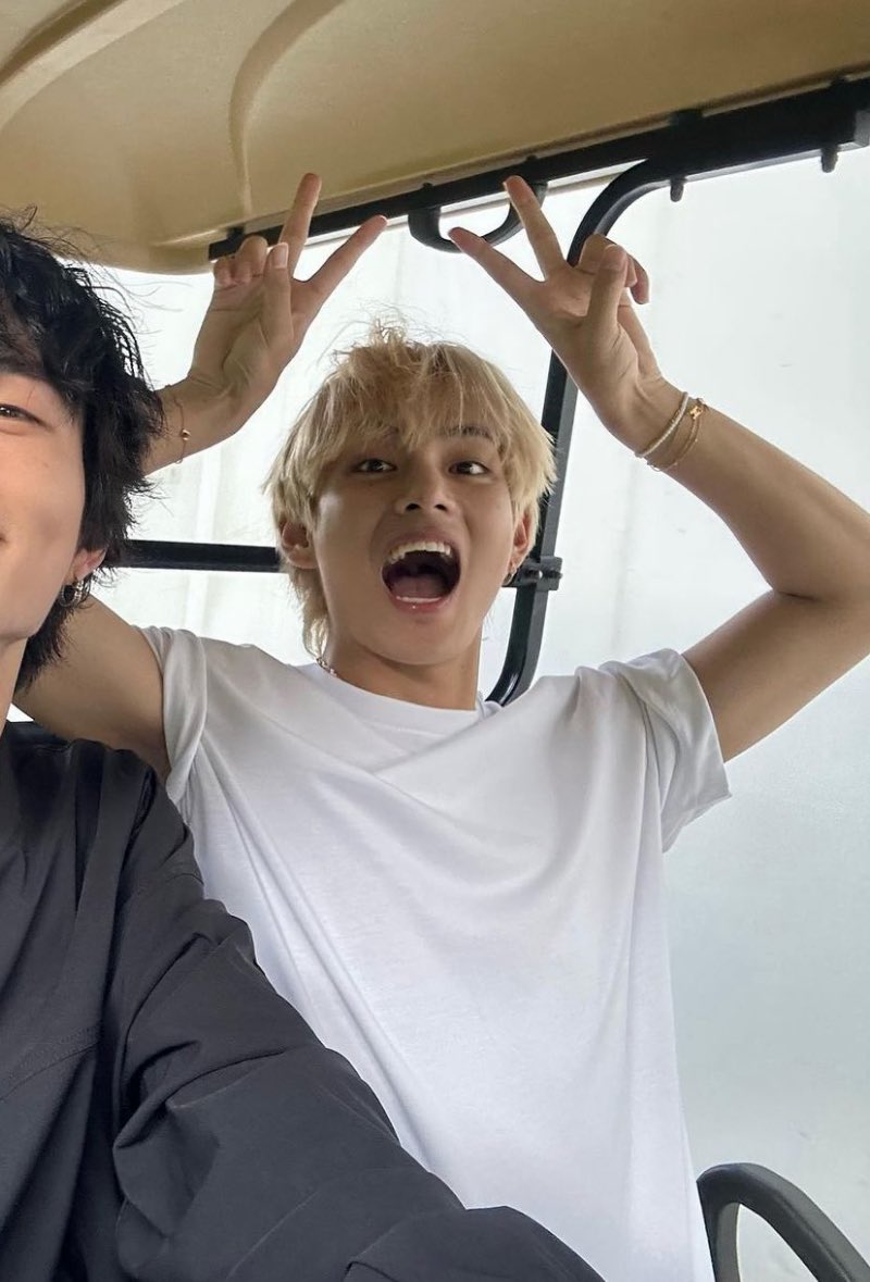 BTSTaehyungTHV's tweet photo. https://t.co/5rpZZEbfC9