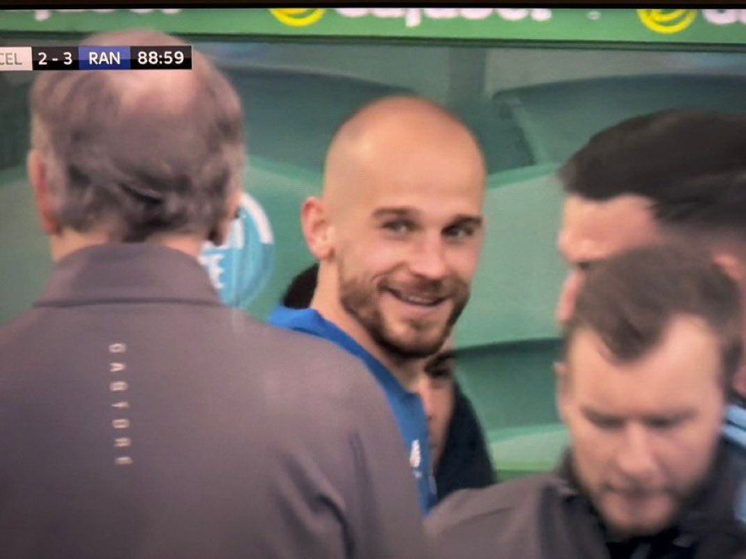 Jöe 🇬🇧 tweet media