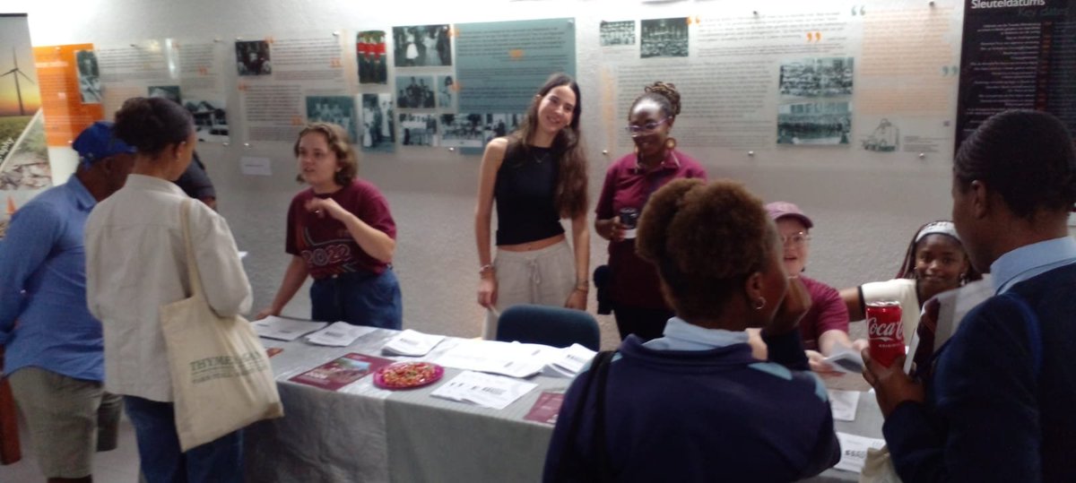 Stellenbosch History Department (@stell_history) on Twitter photo Open Day this weekend at <a href="/StellenboschUni/">Stellenbosch University</a> - colleagues and graduate students were at the History Department table in <a href="/SUArtsSocialSci/">Faculty of Arts and Social Sciences (SU)</a> to talk to prospective future students about why it's a great idea to study history. Open Day this weekend at <a href="/StellenboschUni/">Stellenbosch University</a> - colleagues and graduate students were at the History Department table in <a href="/SUArtsSocialSci/">Faculty of Arts and Social Sciences (SU)</a> to talk to prospective future students about why it's a great idea to study history.