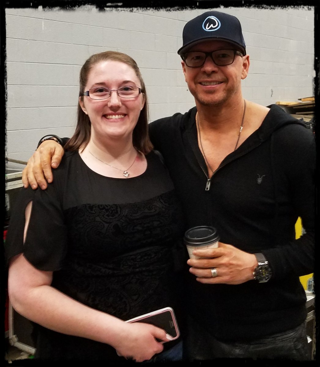 Randazzzler's tweet photo. @DonnieWahlberg Total package tour 2017 Grand rapids Michigan!  We need a updated photo @DonnieWahlberg! #DonnieTwitterversary 🧡 https://t.co/9EeBQwseKX
