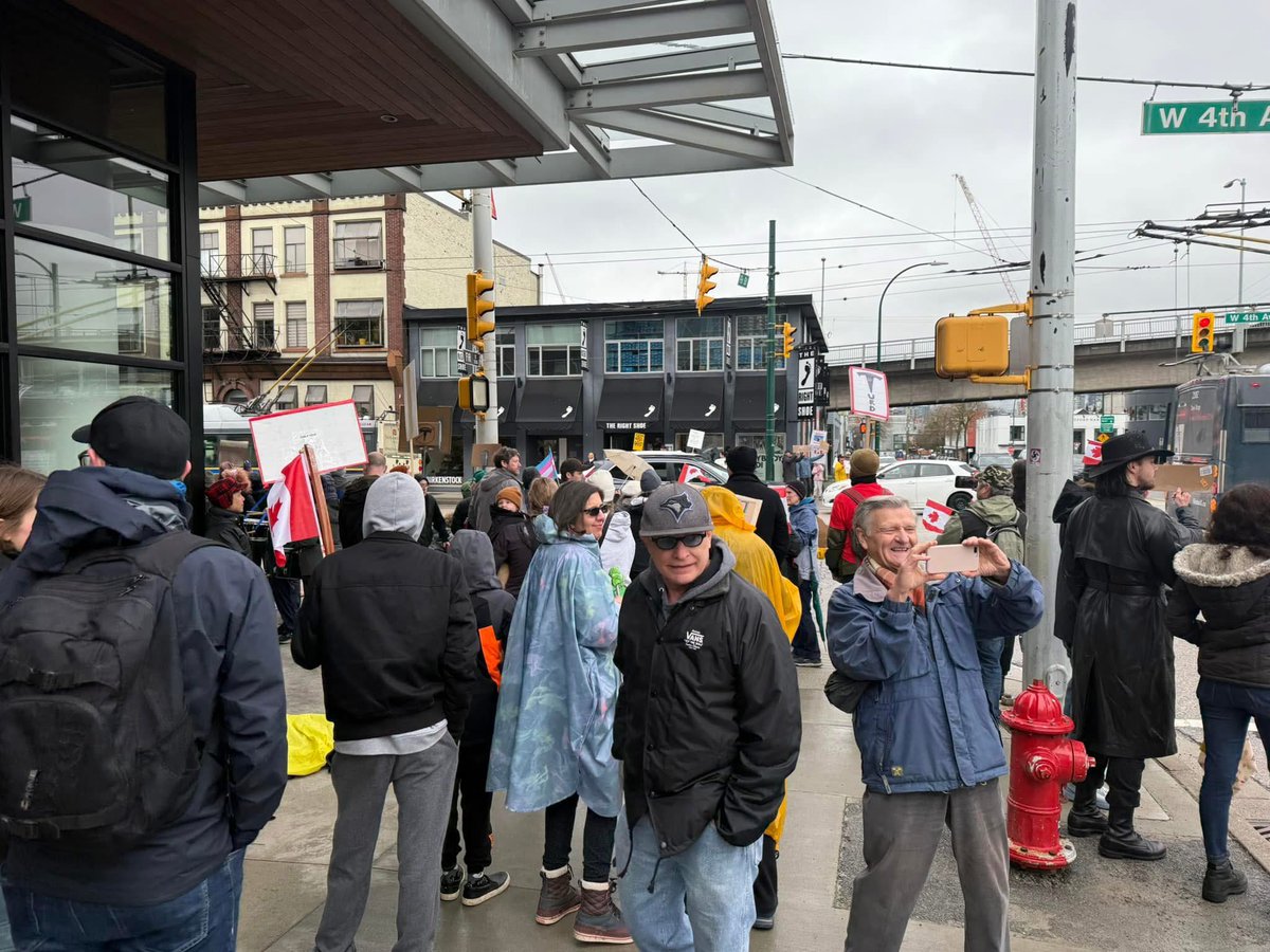 Drive Tesla 🇨🇦 tweet media