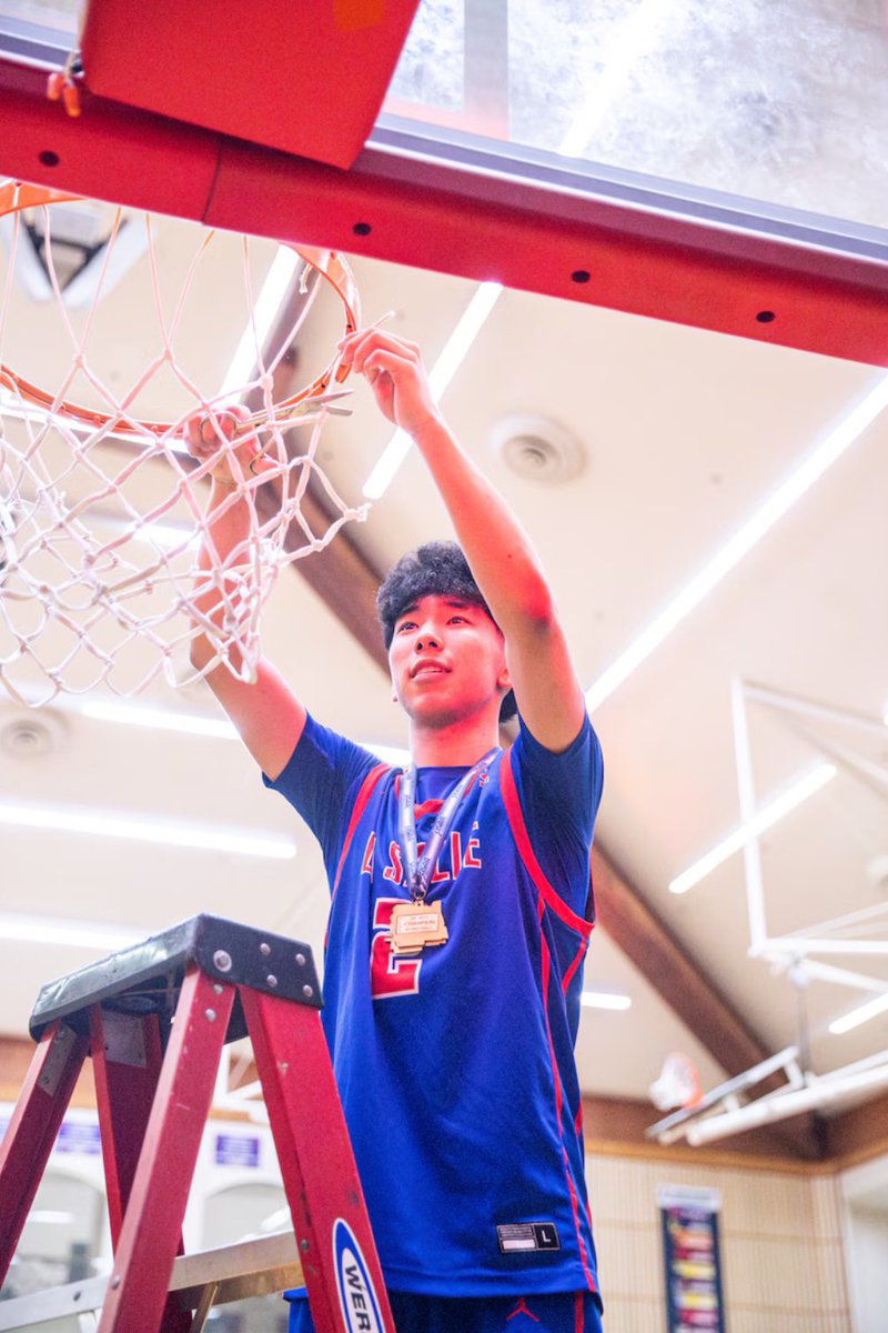 Riggy Khyungra (@riggykhyungra) on Twitter photo Sophomore Class of 2027
5A State Champion
First Team All Tournament
First Team All League (NWOC)
Player of the Game (Semi-Finals)
29 Games played
22.1 PPG
3 APG
643 points Sophomore season
921 Total Career points
Feeling Blessed 🙏🏽🙏🏽
<a href="/PrepHoopsOR/">Prep Hoops Oregon</a> <a href="/PrepHoopsWA/">Prep Hoops Washington</a> Sophomore Class of 2027
5A State Champion
First Team All Tournament
First Team All League (NWOC)
Player of the Game (Semi-Finals)
29 Games played
22.1 PPG
3 APG
643 points Sophomore season
921 Total Career points
Feeling Blessed 🙏🏽🙏🏽
<a href="/PrepHoopsOR/">Prep Hoops Oregon</a> <a href="/PrepHoopsWA/">Prep Hoops Washington</a>