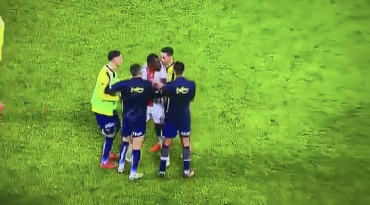 Bunlar niye hep gırtlak sıkma peşindeler
