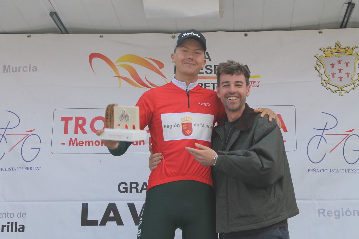 MEJOR REGIONAL

Sergio Geerlings <a href="/FilialCajaRural/">Caja Rural-Alea</a>