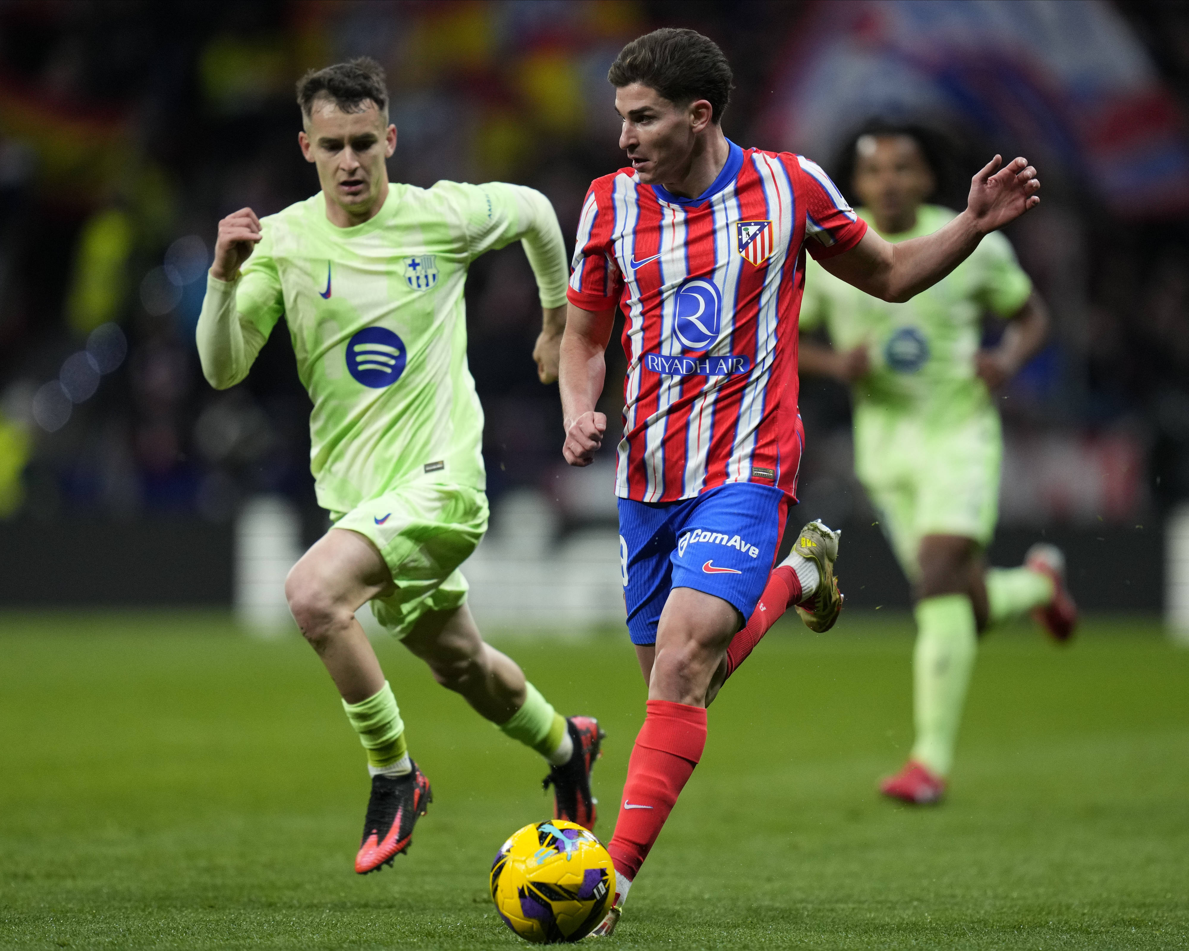 Julian Alvarez scores for Atletico Madrid: Atletico Madrid vs FC Barcelona LaLiga 2024 - 25 LIVE updates, scores, news and free commentary | sportzpoint.com