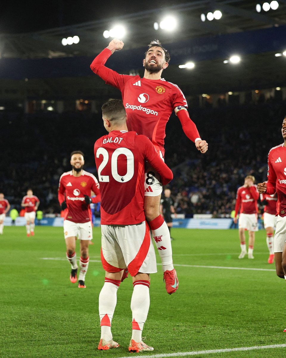 brfootball's tweet photo. A goal and two assists vs. Leicester for Bruno Fernandes ⚽🎁🎁 https://t.co/ikLIbnTB2G