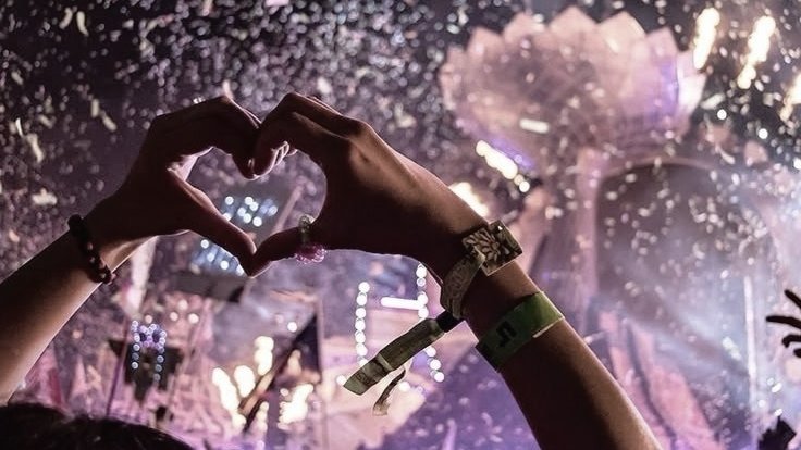savsatmidnight's tweet photo. Like a Polaroid × AU Noart

Onde Noah Urrea é um cantor mundialmente famoso que tem um crush na sua fotógrafa particular, Sina Deinert. https://t.co/aZbzkjnzrq