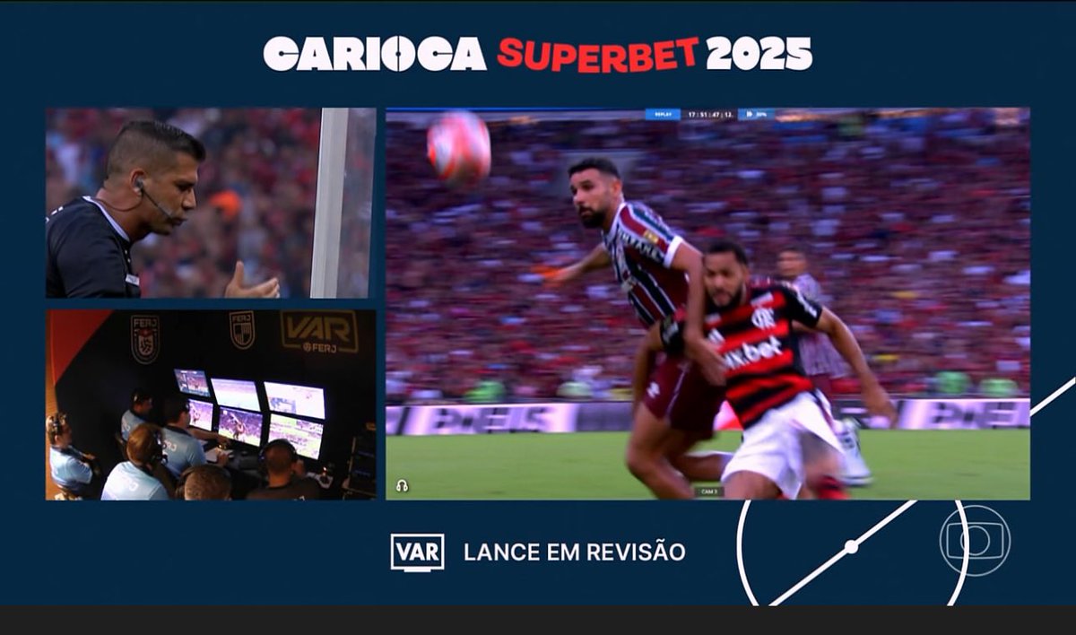 Pesgrau's tweet photo. Sem clubismo? Disuputa de bola normal, garfaram o Flamengo aqui… https://t.co/seUp0pJ7hD