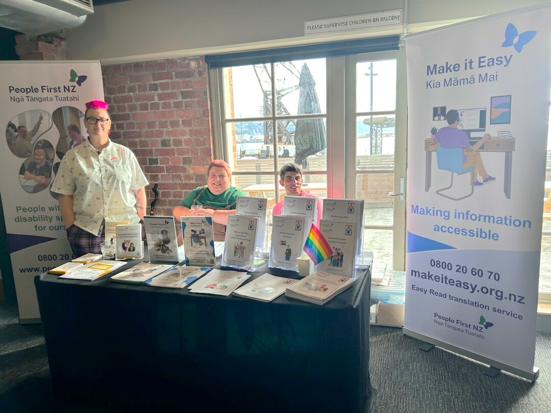 makeiteasynz's tweet photo. Check out the Make it Easy stall at the ASID conference- Australasian Society for Intellectual Disability in Wellington this morning. 

The Rainbow Easy Read documents are available for free download below:
https://t.co/NsrGzqxQR9 https://t.co/V7sIJbXcq1