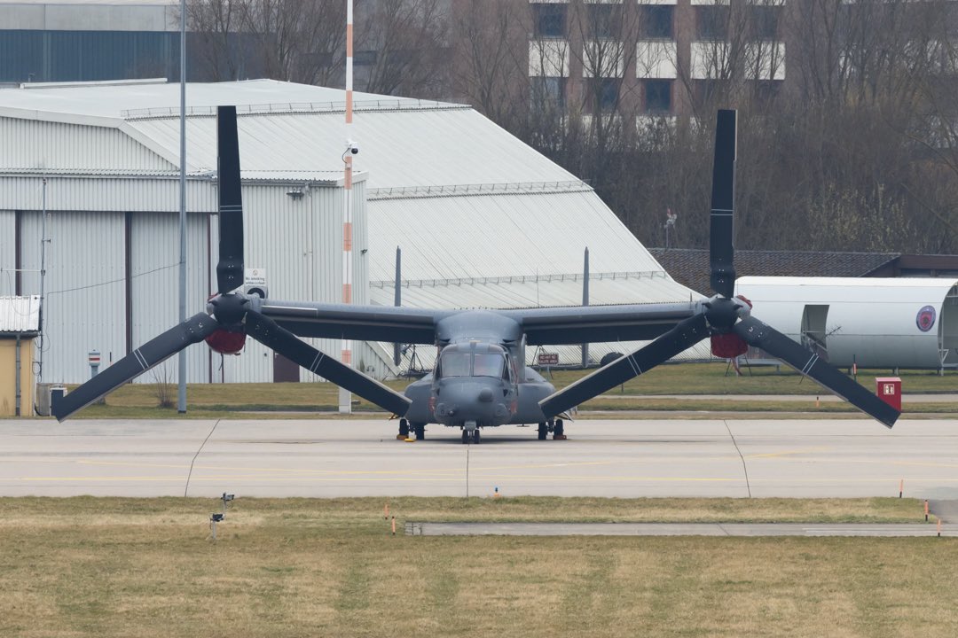 AviaphotoYannis's tweet photo. Current visitors at EDDS.
08-0050
11-0061
16-0076
TDY for 1 week
#osprey #v22 #usaf #7thsos https://t.co/SpSu9Tx62o