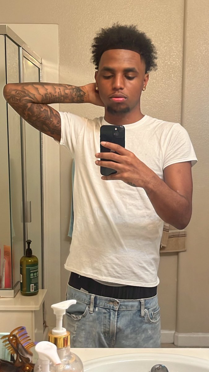 “Turned my wound into wisdom that pain became useful”🖤💯