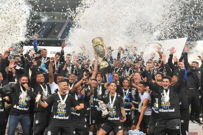 🚨ATENÇÃO! 

“Essa terra tem patrão…” 

O Patrão: 

ÚLTIMOS 10 CAMPEÕES DO GAUCHÃO 

inter (2016)
N. Hamburgo (2017)
Grêmio (2018)
Grêmio (2019)
Grêmio (2020)
Grêmio (2021)
Grêmio (2022)
Grêmio (2023)
Grêmio (2024)
inter (2025)