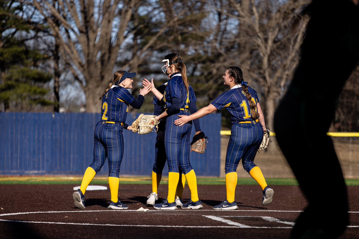 𝐒𝐏𝐈𝐑𝐄𝐒 𝐖𝐈𝐍! 🐉🔥

The University of Saint Mary Spires Softball program delivered a strong performance at home, sweeping a doubleheader against Missouri Valley College. 🥎🔥

SB FINAL: Game 1
Spires - 5
Vikings - 0

SB FINAL: Game 2
Spires - 6
Vikings - 0