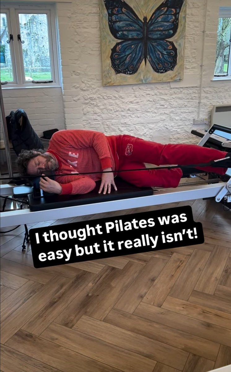 TakeThatFanBase's tweet photo. #HowardDonald y'day on #Instagram(-story) π #pilates #fitness #goHoward #start #bodystrength #really #easy #since #year #overall https://t.co/QfSivxgLzT